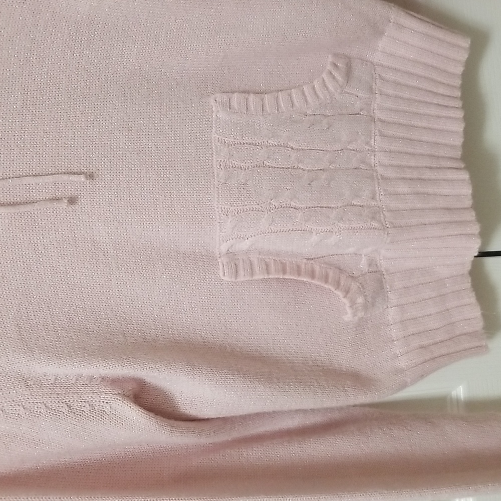 sweater - Picture 2 of 4